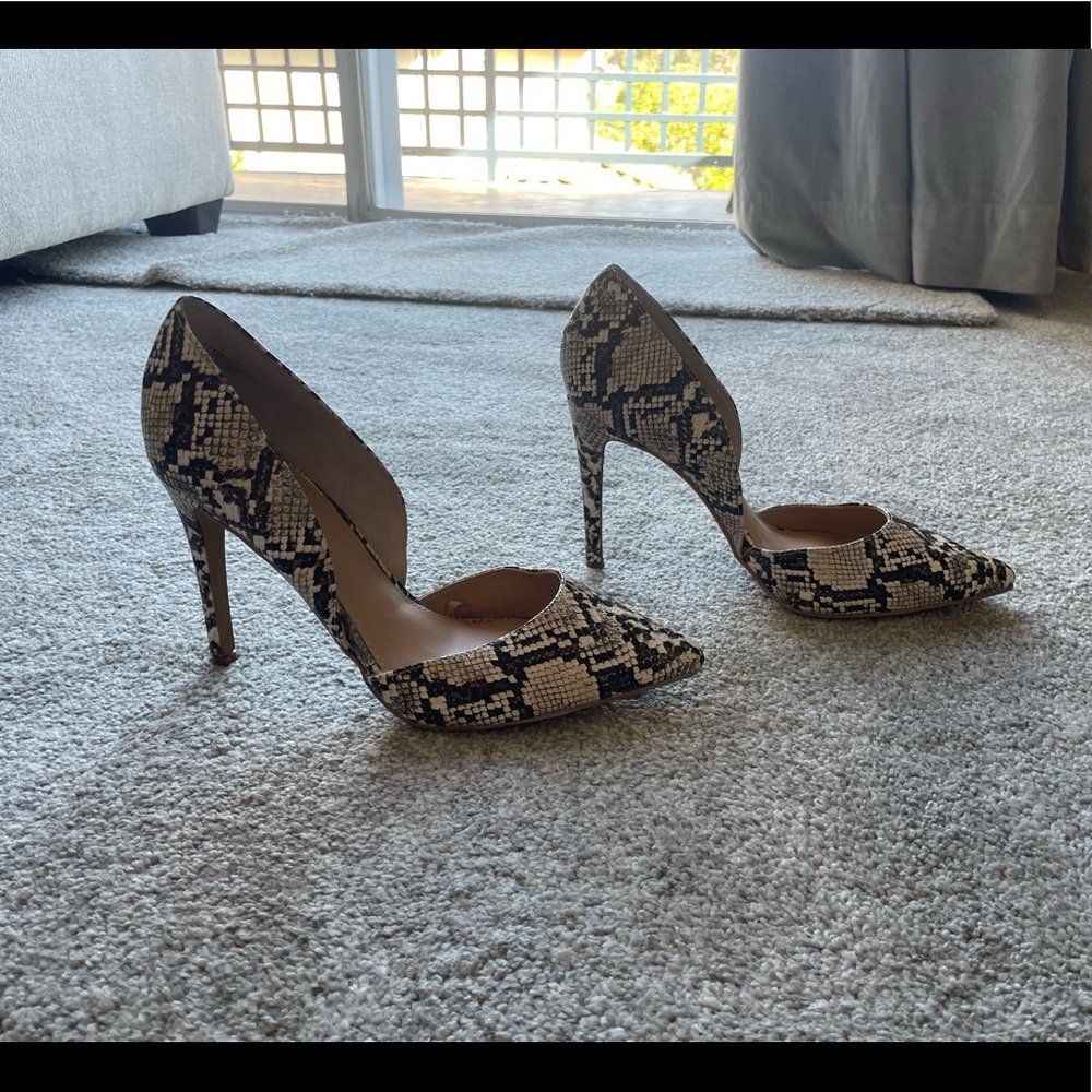 EXPRESS Snakeskin High Heels - Picture 2 of 3